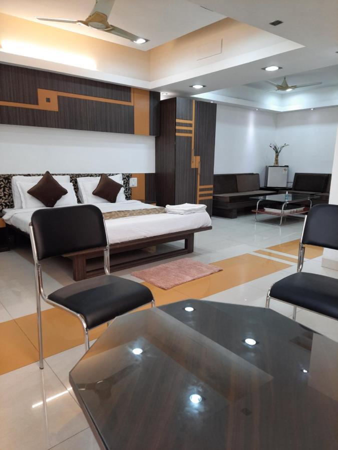 Hotel Grand Suites Indore Exteriör bild