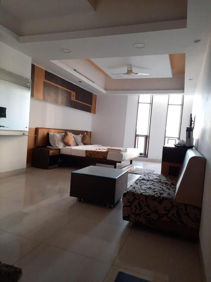 Hotel Grand Suites Indore Exteriör bild