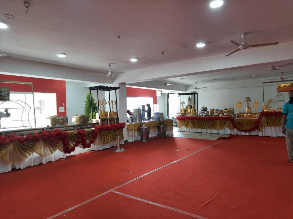 Hotel Grand Suites Indore Exteriör bild