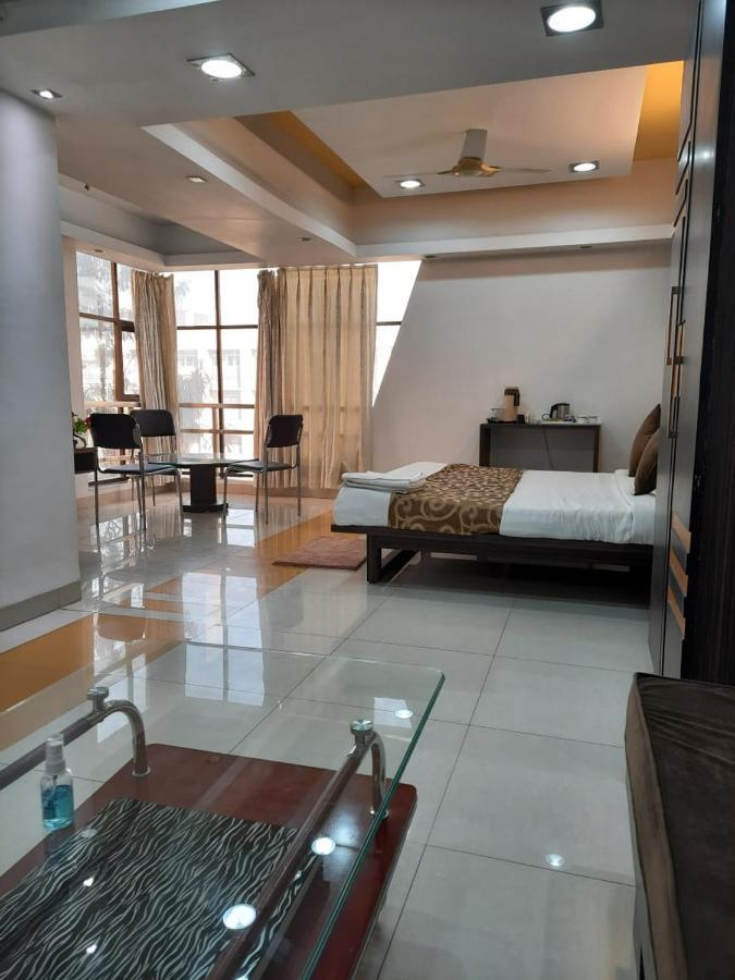 Hotel Grand Suites Indore Exteriör bild
