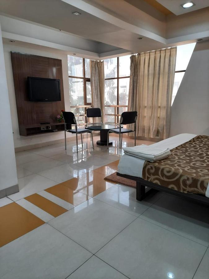 Hotel Grand Suites Indore Exteriör bild