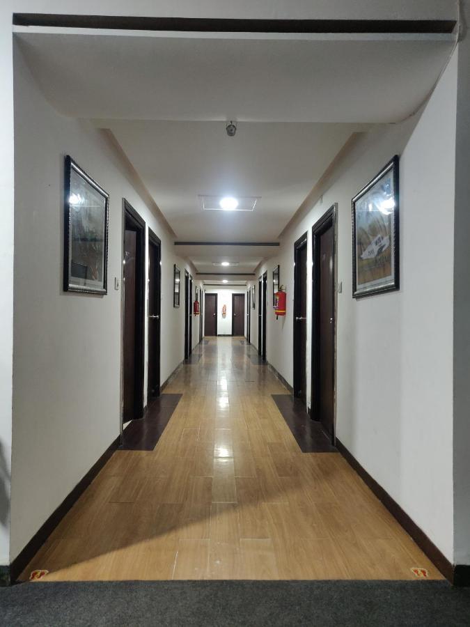 Hotel Grand Suites Indore Exteriör bild
