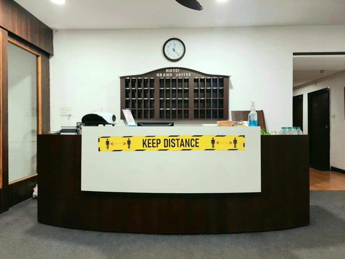 Hotel Grand Suites Indore Exteriör bild